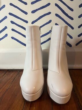 White Platform Ankle Boots - Sleek Women's Zip Booties